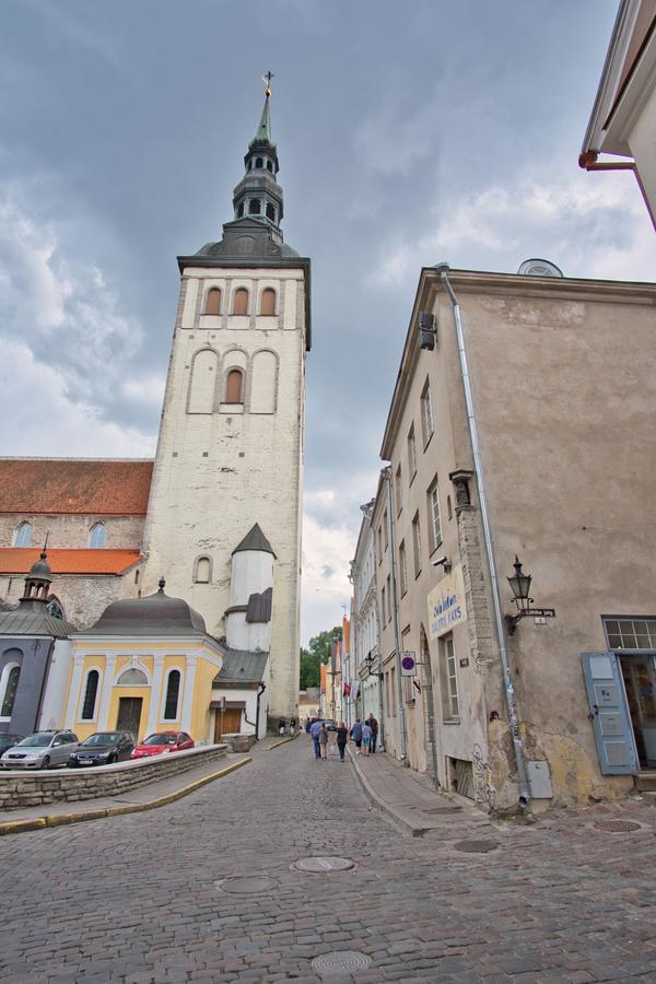 Dream Stay - Old Town Church View Apartment With Sauna Таллінн Екстер'єр фото